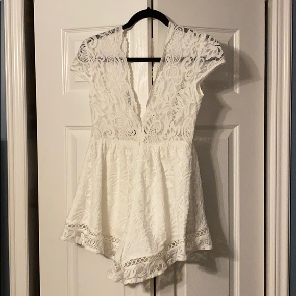 FashionNova Lace Romper - Picture 3 of 3